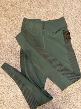Nike Dark Green AeroAdapt Performance Leggings